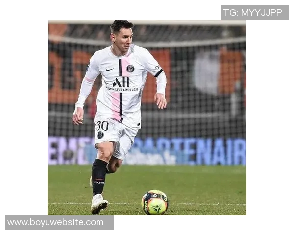 梅西禁区低射中柱阿连德远射击中横梁运气不佳令人惋惜 梅西禁区低射中柱阿连德远射击中横梁运气不佳令人惋惜